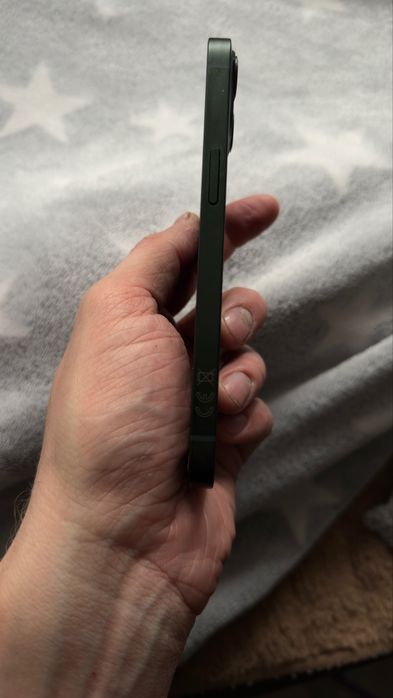 Продам IPhone 13 128gb