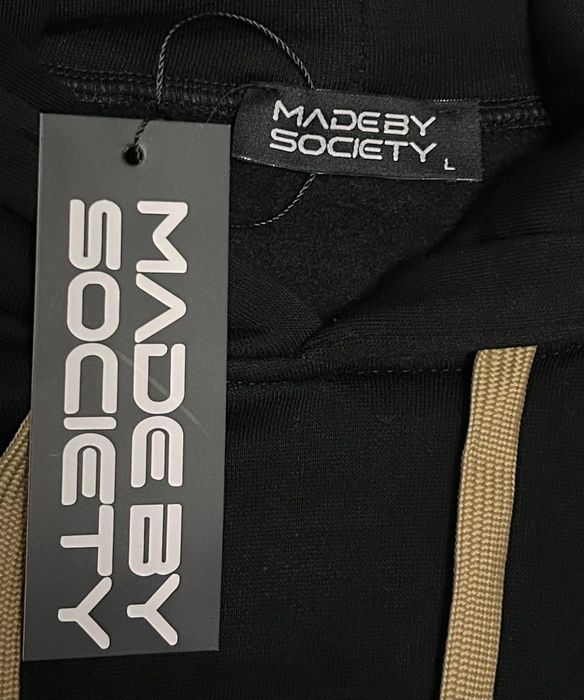 Vând compleu nou de bărbați Made by Society