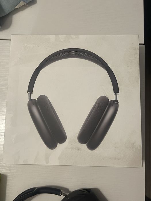Продам Air pods max черные
