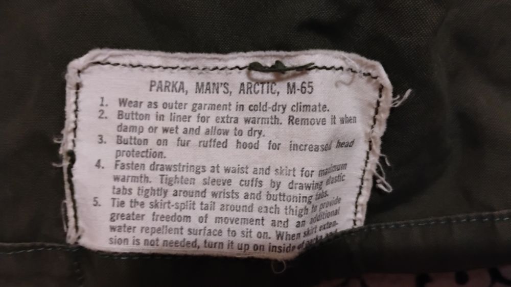 Оригинално и много здраво и практично военно яке тип канадка.