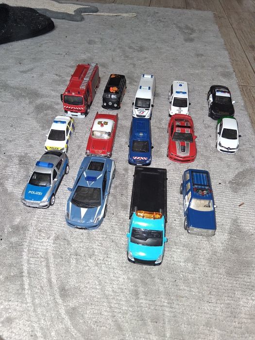 Служебни коли различни