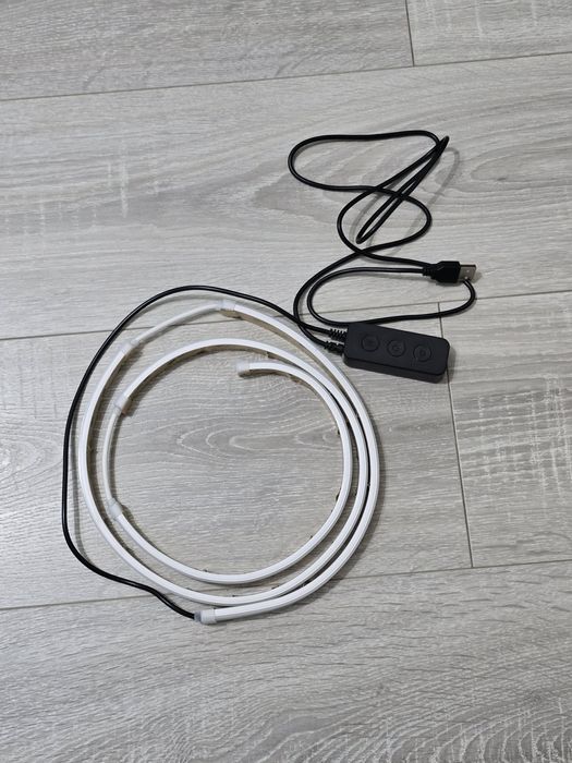 Bandă LED RGB USB – 3 părți, Music Sync, control aplicație