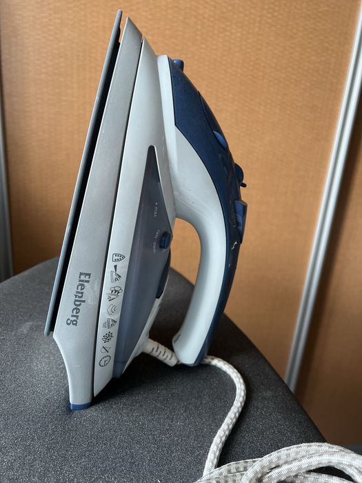 Продам утюг Elenberg