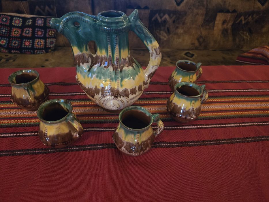 Сервиз от Троянска керамика