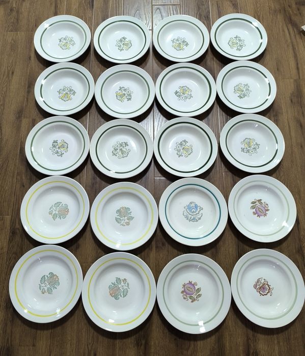 Глубокие большие тарелки НОВЫЕ