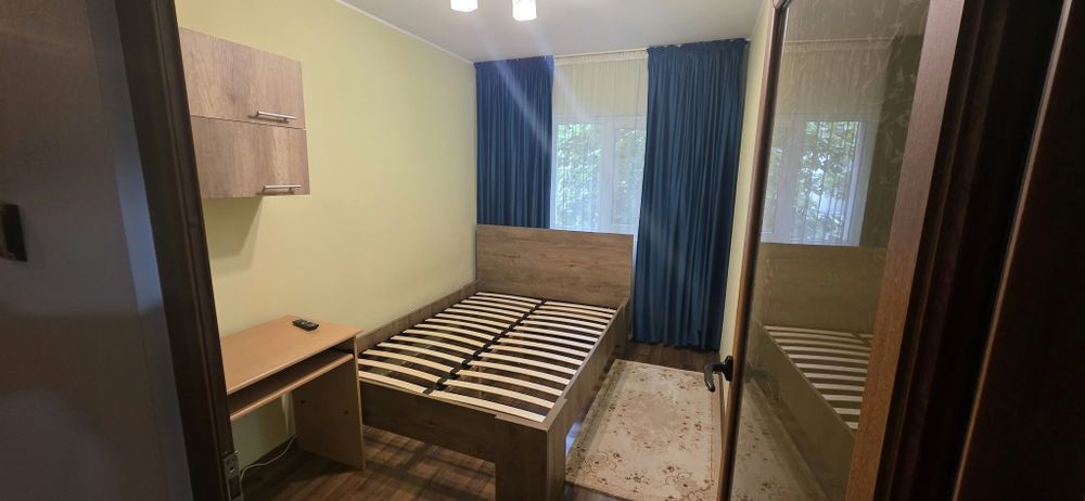 De inchiriat Apartament 3 camere etaj 1 mobilat si utilat