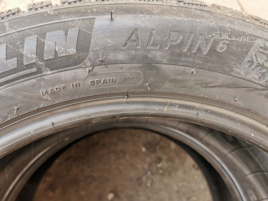 Doua anvelope de iarna Michelin Alpin 6, 205/55/17  95V  XL
