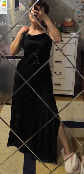 Платье красивые много вариантов пишите скину фото и видео в живую