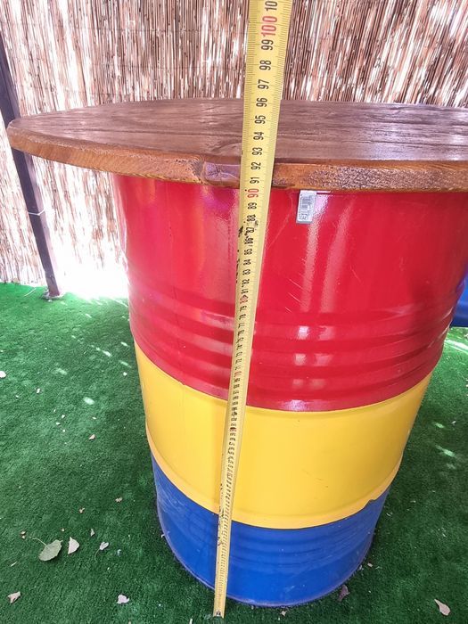 Butoaie 220 litri  , cu blat de 80 cm diametru ,