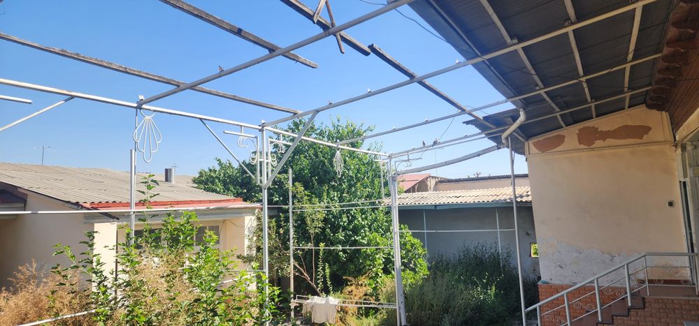 Дом участок ховли сотилади