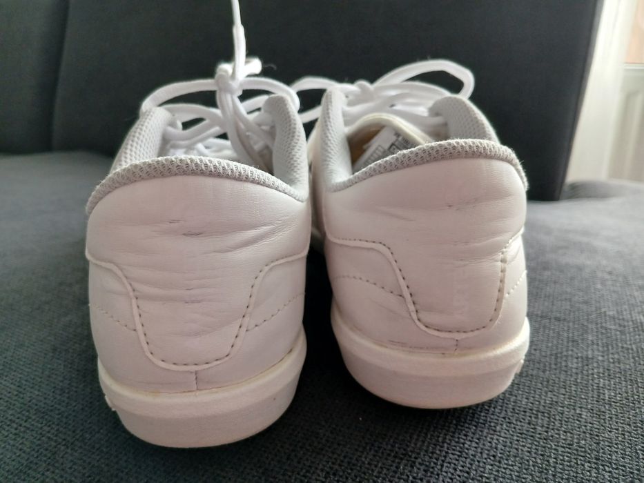 Бели маратонки Artengo Decathlon