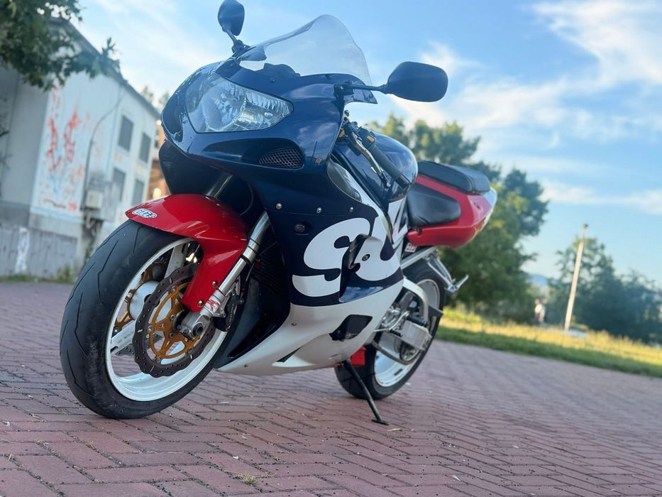 Suziki GSXR k2 750