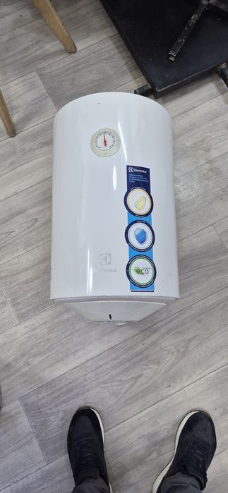 Боллер для воды наход микр Зердели