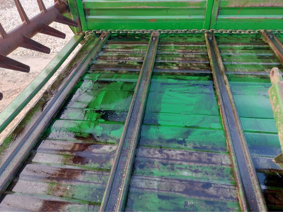 Remorca imprastiat balegar,mig gunoi4,5 tone si 3,5 tone