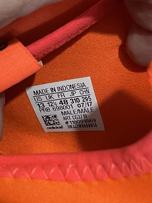 Продам оригинальные кроссовки adidas