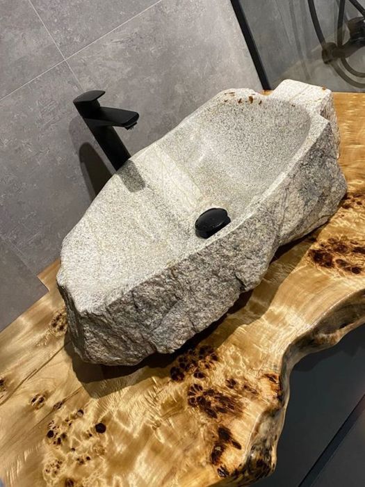 Раковины из натурального камня.