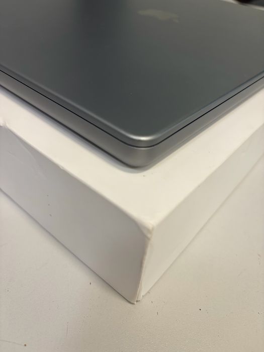 MacBook Pro 16 m1pro 16/512