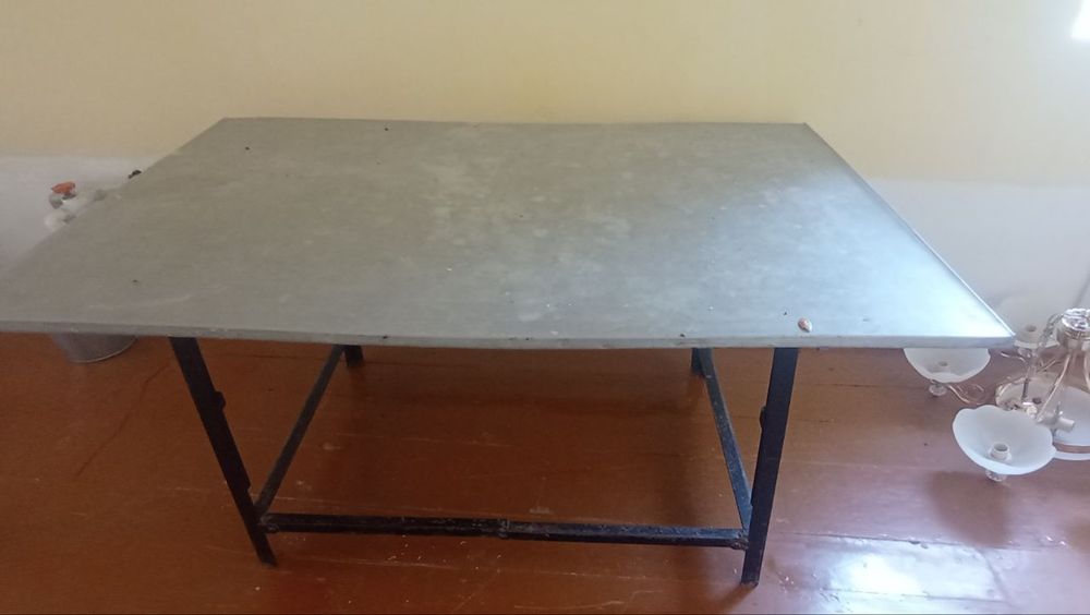 Temir qozon, ustar (стол, бачок, казан)