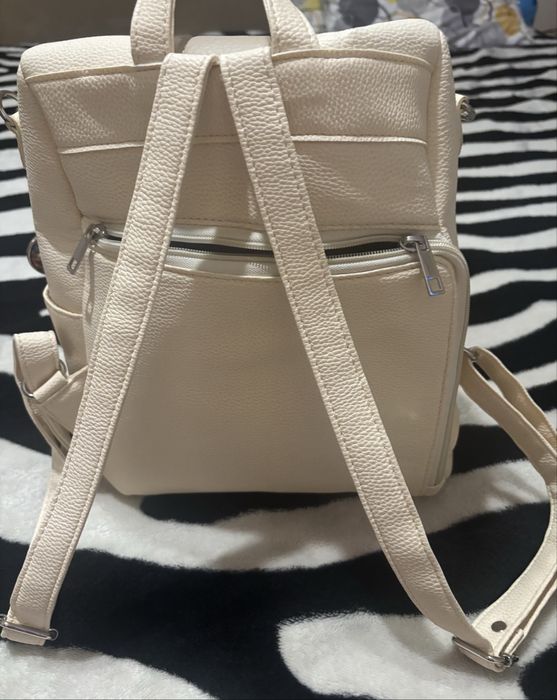 Дамска плетена  жилетка с раница