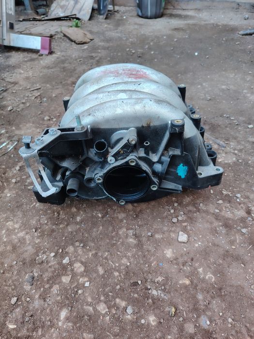 Продам впускной коллектор Ауди 2.4