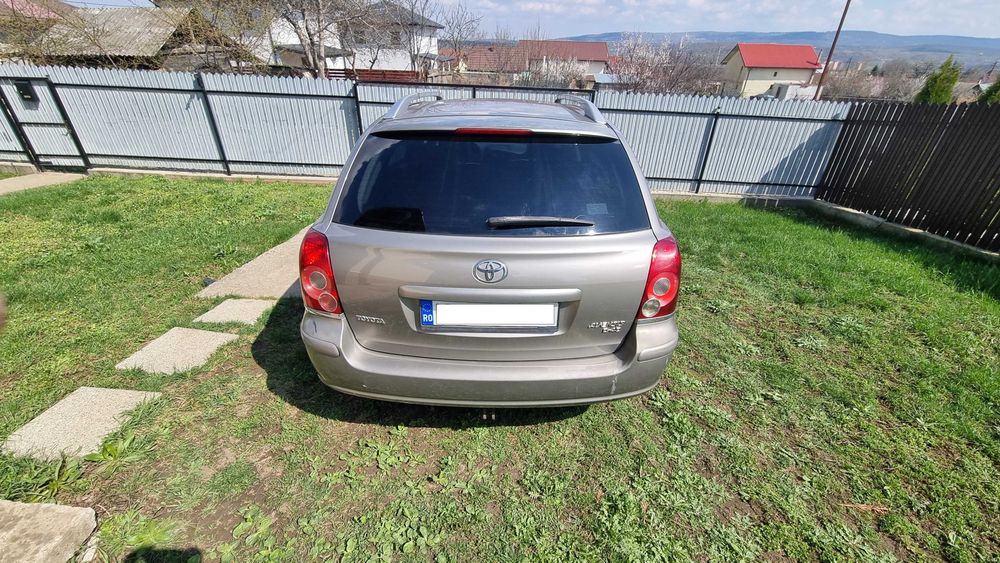 Toyota Avensis T25 Facelift - 2.2 D-CAT 177 CP - Piele