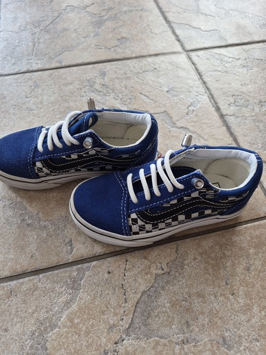 Geox, Vans, Puma, Adidas