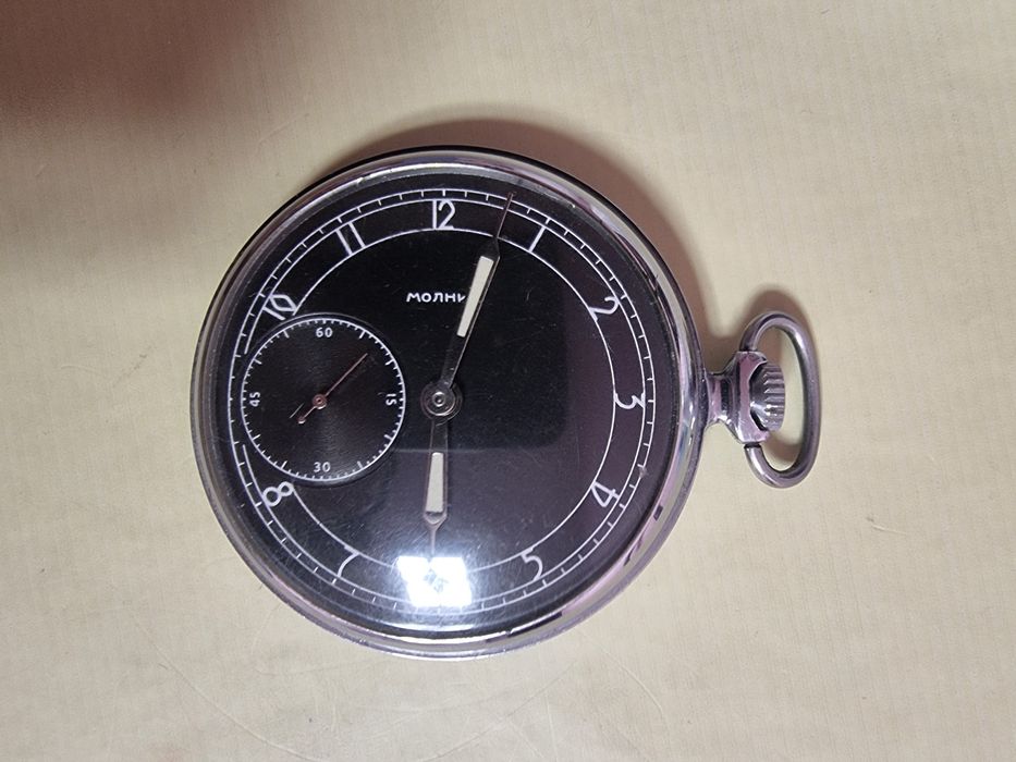 Часы Победа и Молния