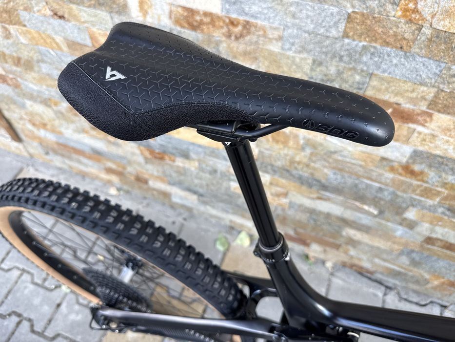 YT Industries Izzo CF Core 3 29"
