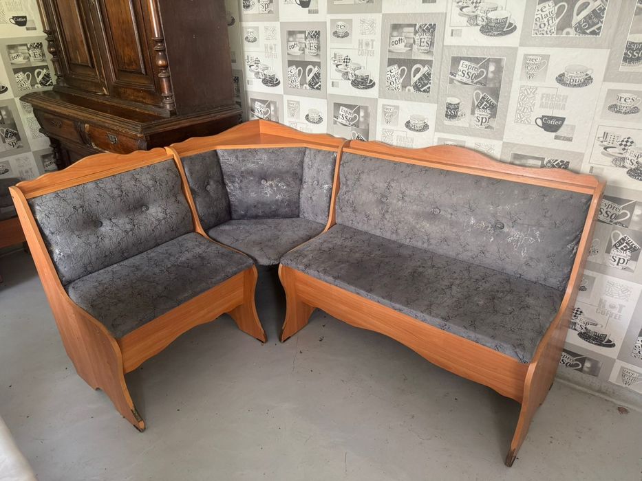 Продам Кухонный уголок