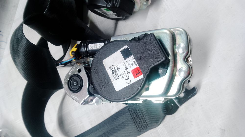 set centuri fata cu capsa  volkswagen passat b7 break 2.0 motorina 201