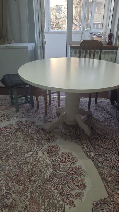 Стол из чистого дерева