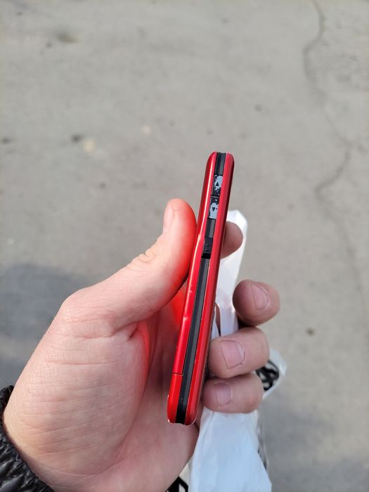 Motorola L7 red sotladi