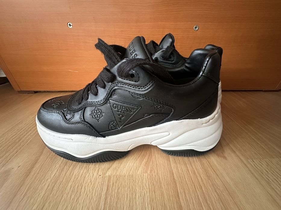 Дамски сникърси Guess