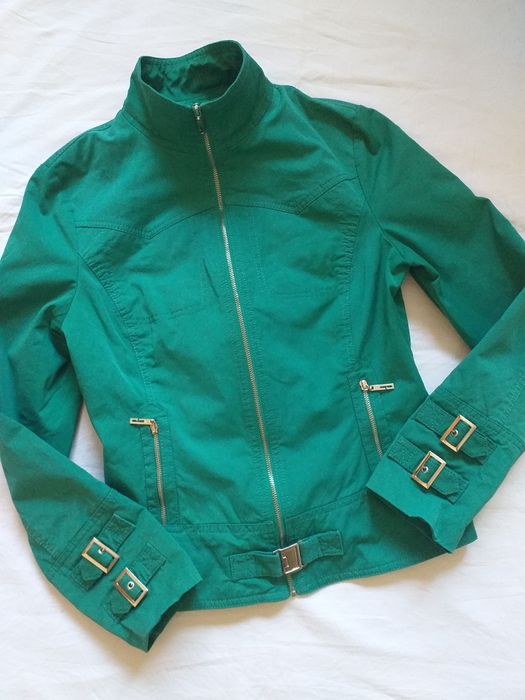 Леко пролетно яке Размер 10/11 год.