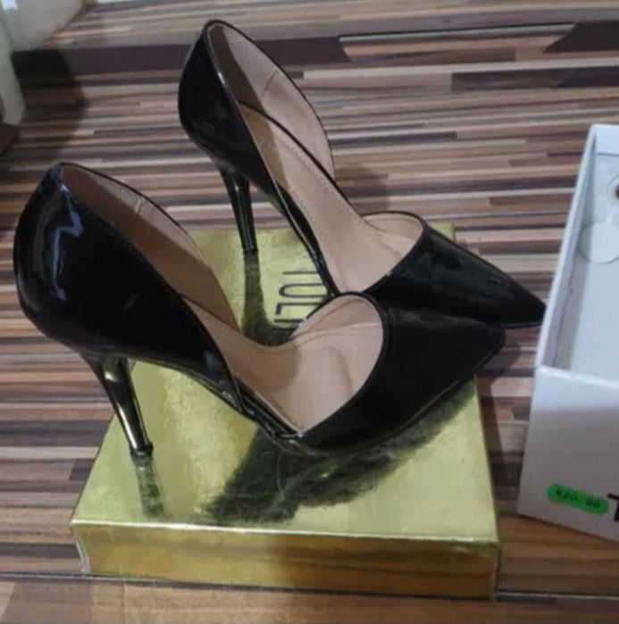 Pantofi piele ecologica lacuită casual