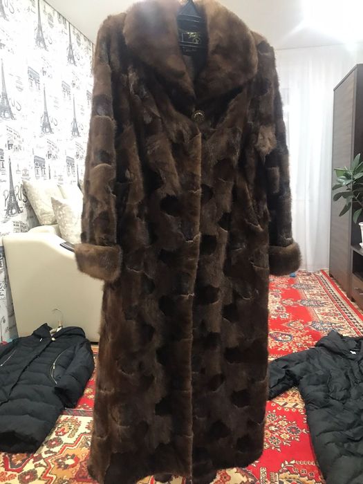 Продам шубы и пуховики