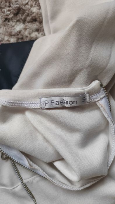 Ежедневна спортна рокля с апликация