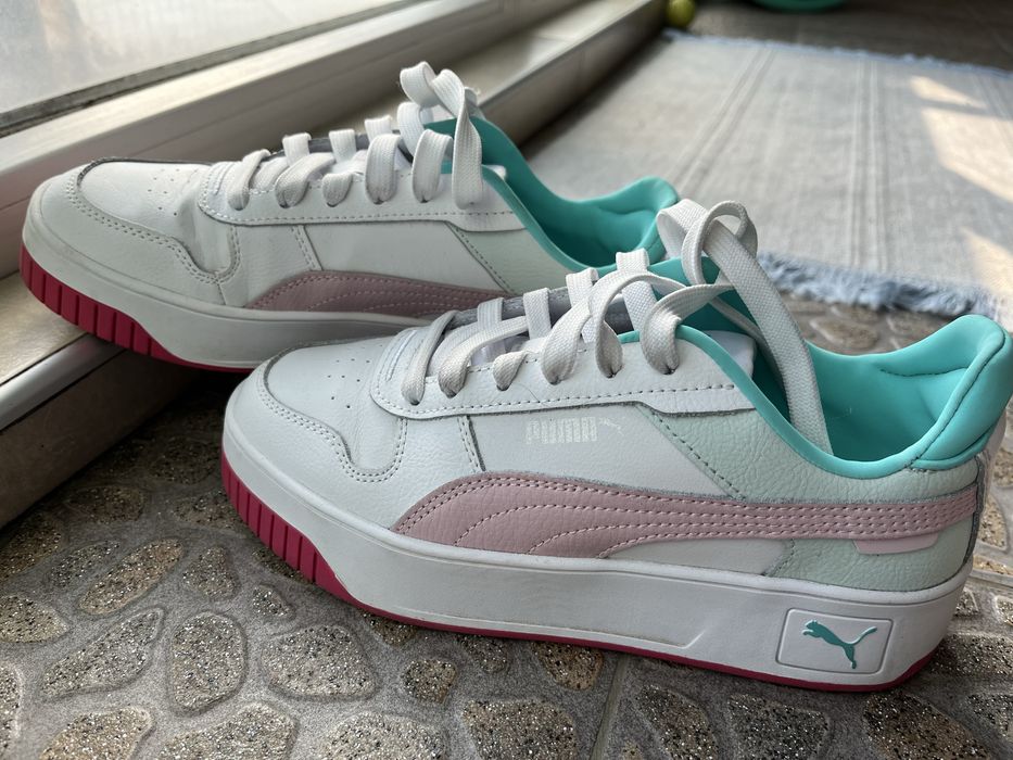 Продавам дамски маратонки Puma