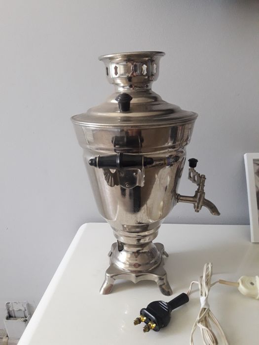 Стар руски самувар