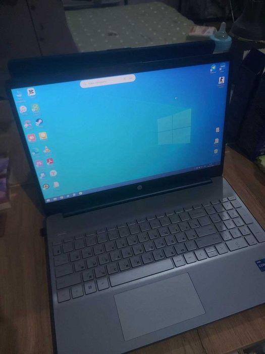 Noutbuk HP i7-1255U / 8GB / 512GB SSD / Iris Xe Graphics / Holati zo'r
