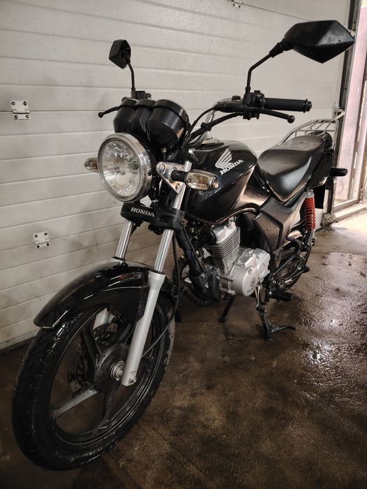 Мотоцикл Honda CB125