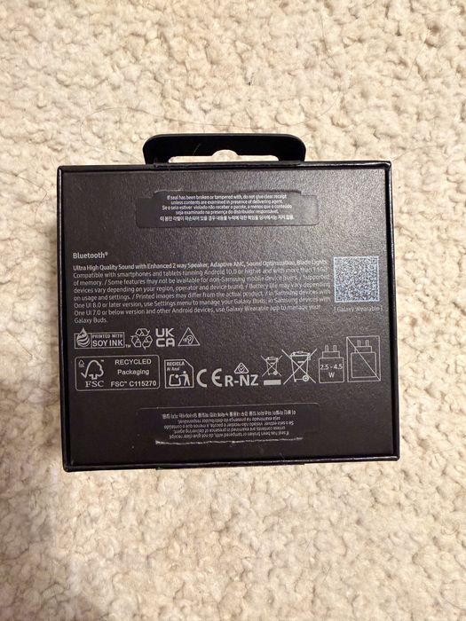 Casti Samsung Galaxy buds 3 pro cu toate accesoriile incluse