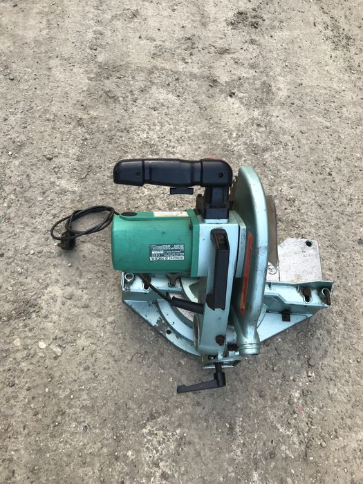 Fierastrau Circular Unghiular Hitachi C 10FCA 1640w