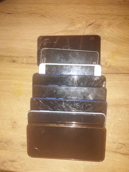 Телефон на запчасть