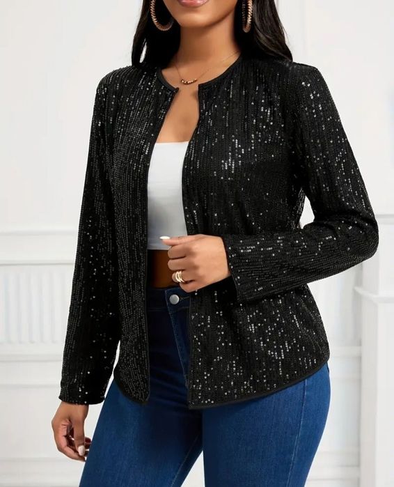 Женский костюм тройка.