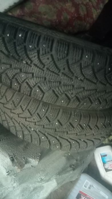 Продам шипованные колесы
