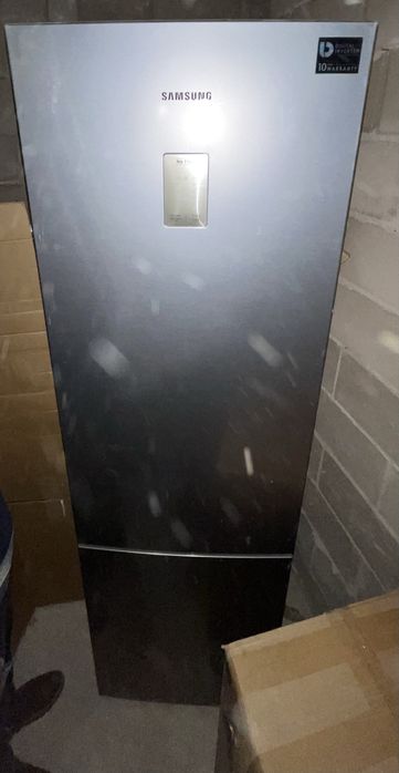 Холодильник Samsung