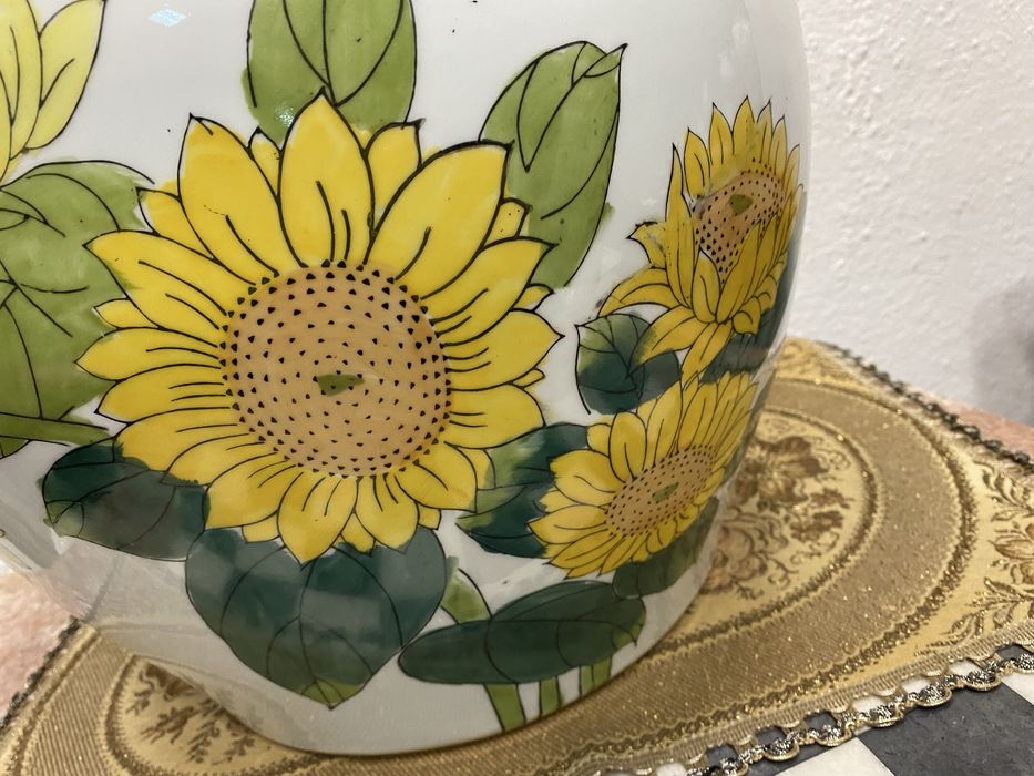 Огромна порцеланова кашпа