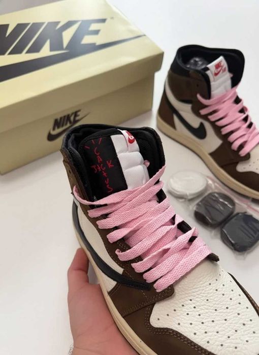 Jordan 1 High Travis Scott 36-40