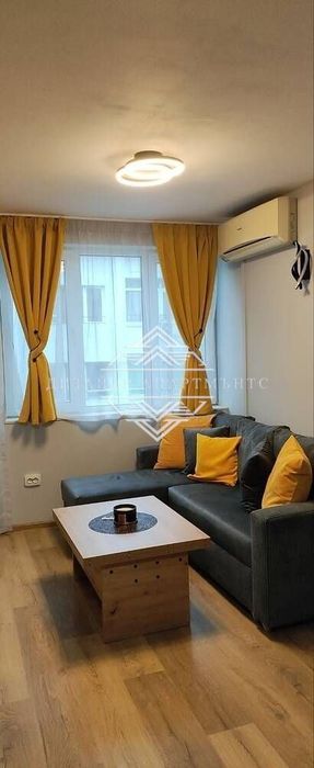 Дава се под наем Двустаен апартамент в Бургас, Възраждане - 44 кв.м за 400 € - Снимка #2